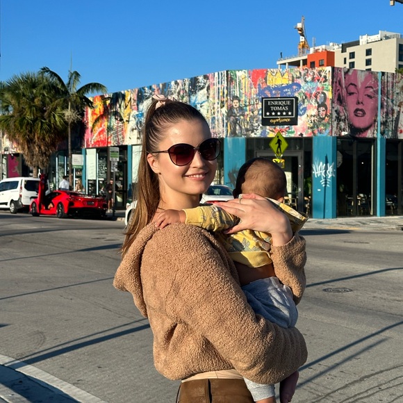 Meet your Posher, Rita - Picture 6 of 7